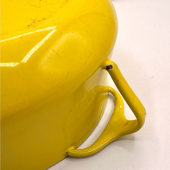 Dansk Designs Kobenstyle Yellow Enameled Dutch Oven & Lid. 2 Quart - Picture 8 of 17